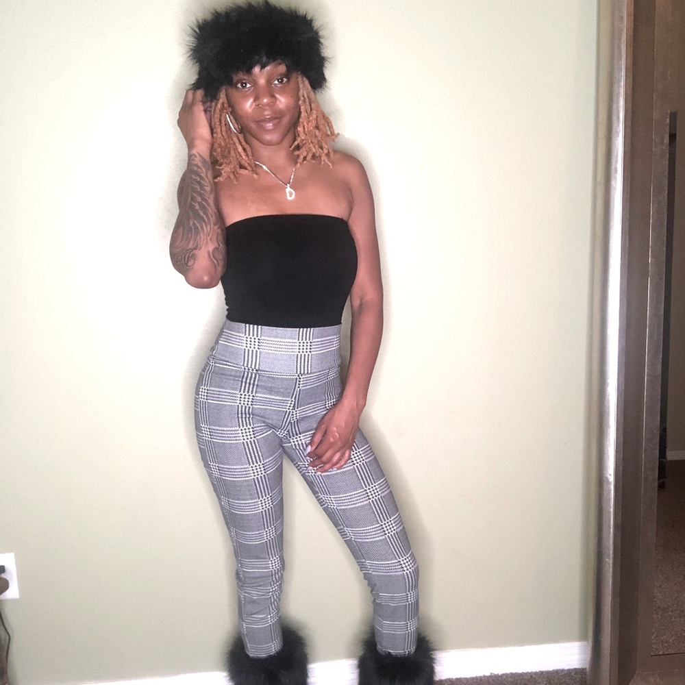 3piece set boots clutch and head band!